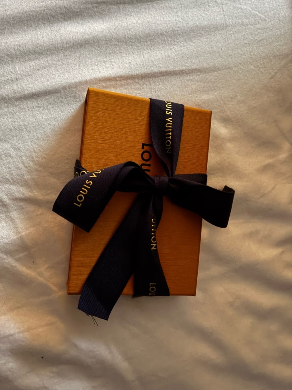 Louis Vuitton Black Patent Monogram Key Holder with Silver Hardware - Picture 5 of 5